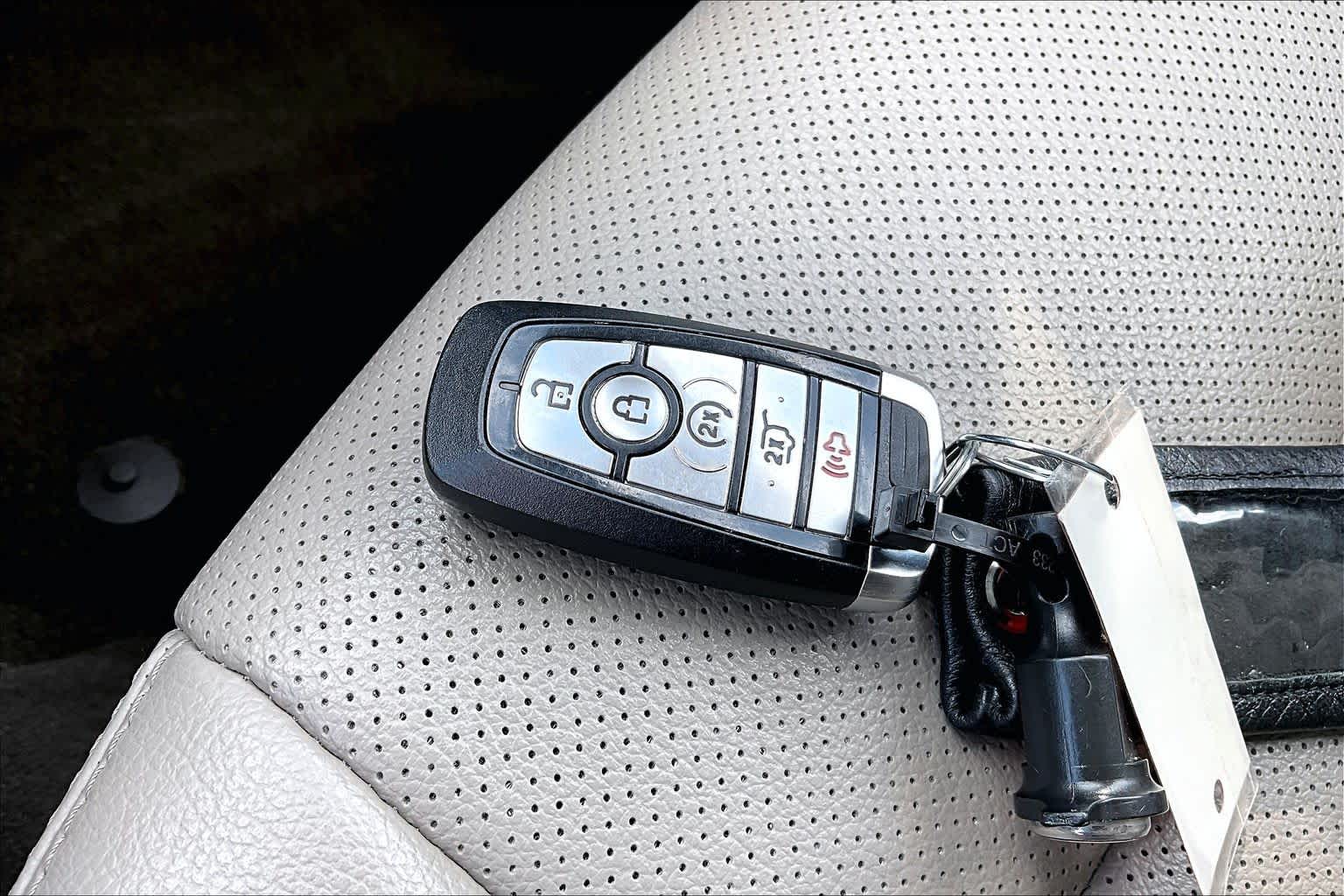 2019 Ford Expedition photo 15 of 37