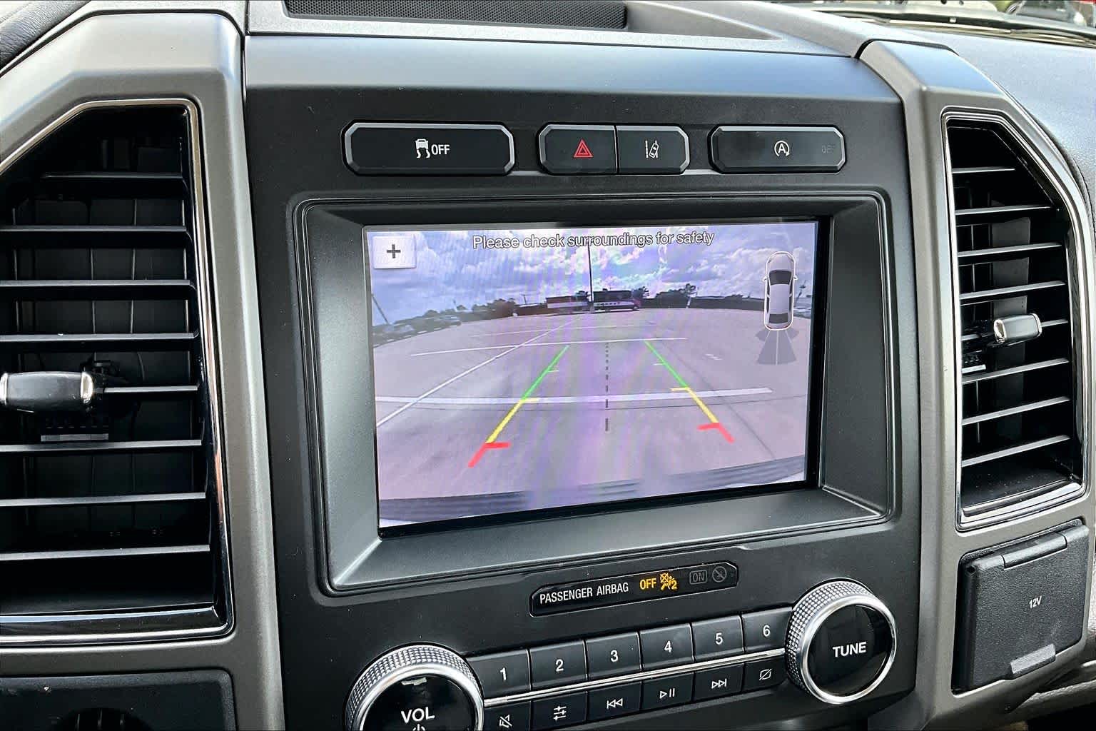 2019 Ford Expedition photo 27 of 37