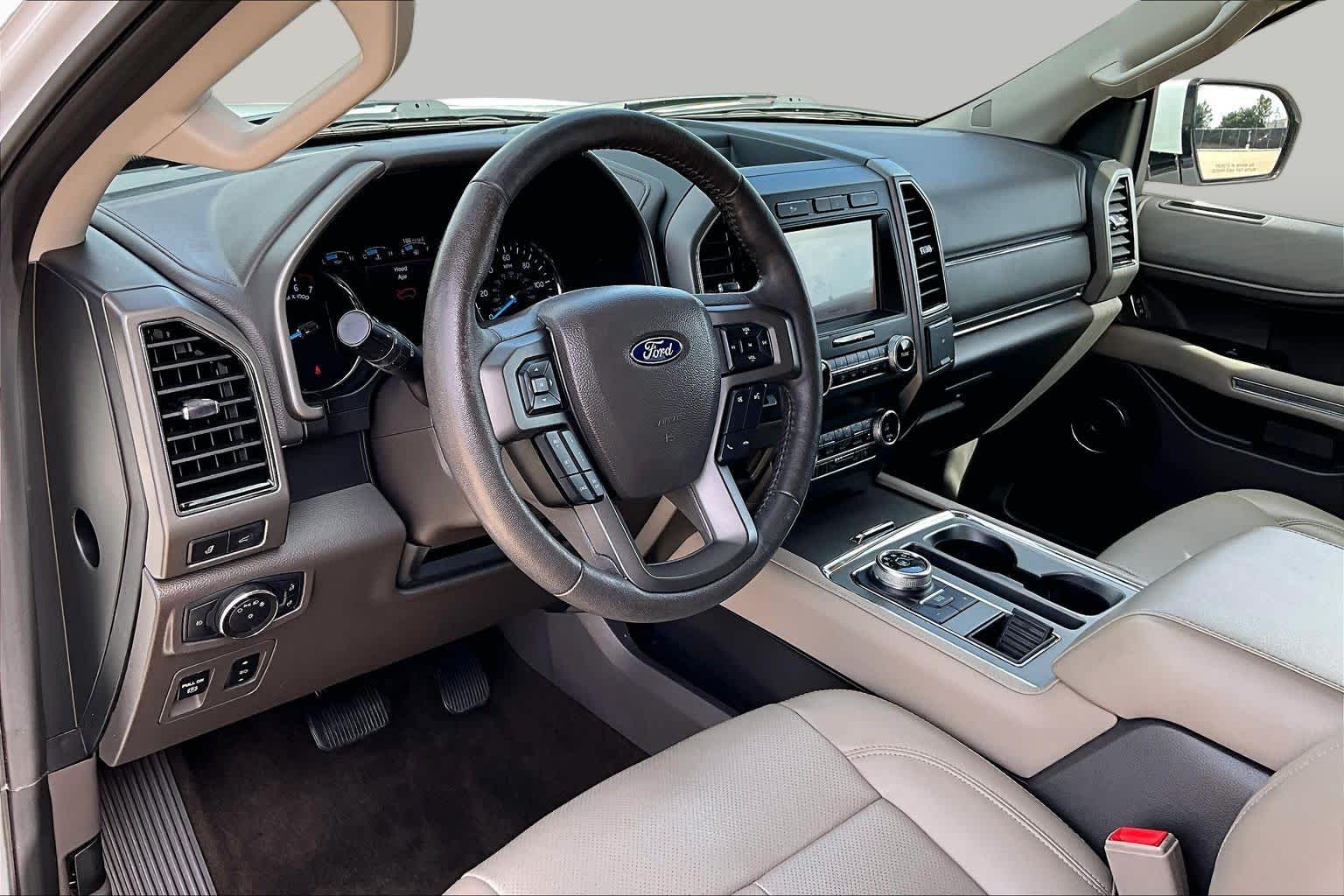 2019 Ford Expedition photo 18 of 37