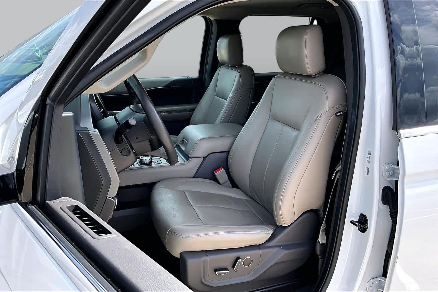 2019 Ford Expedition photo 8 of 37
