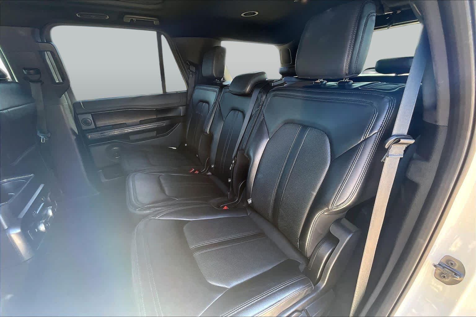 2021 Ford Expedition photo 21 of 37