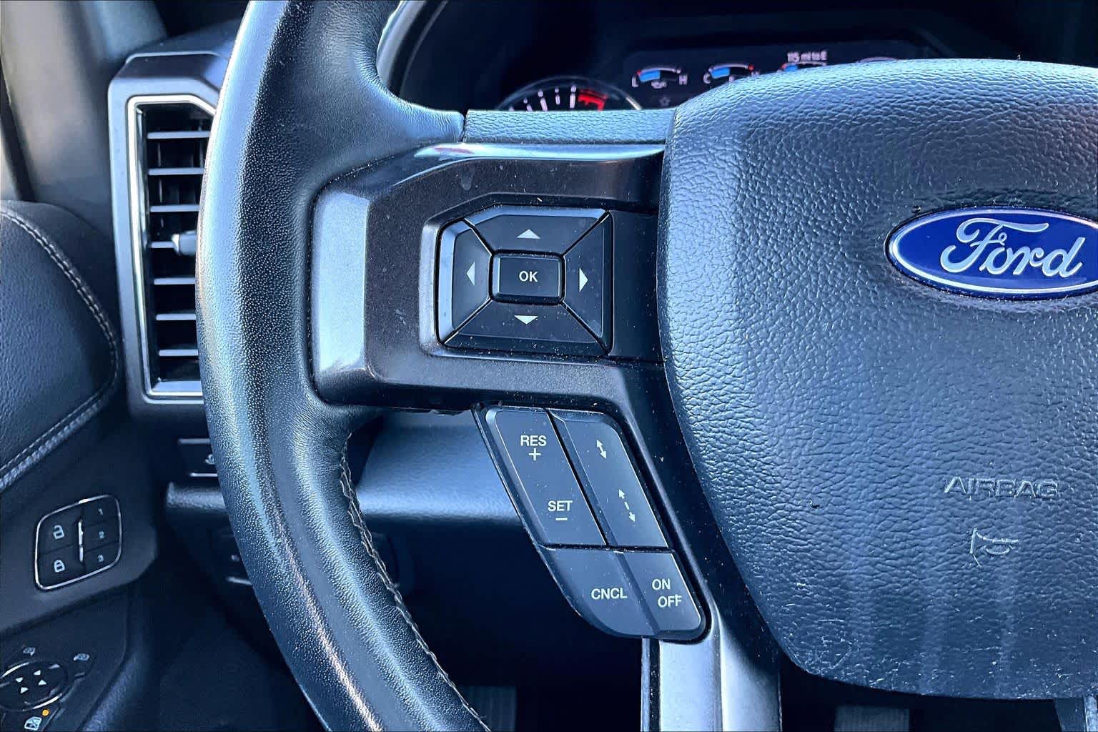 2021 Ford Expedition photo 24 of 37