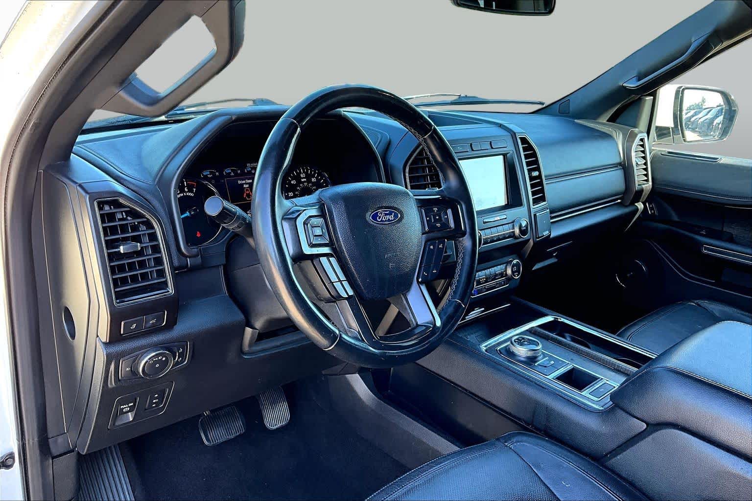 2021 Ford Expedition photo 18 of 37