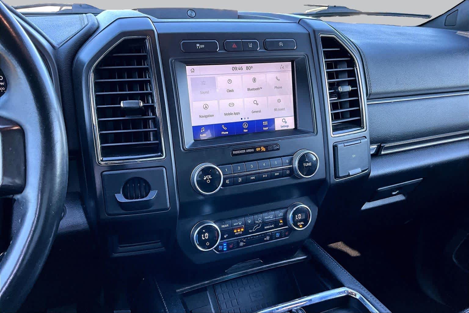 2021 Ford Expedition photo 7 of 37