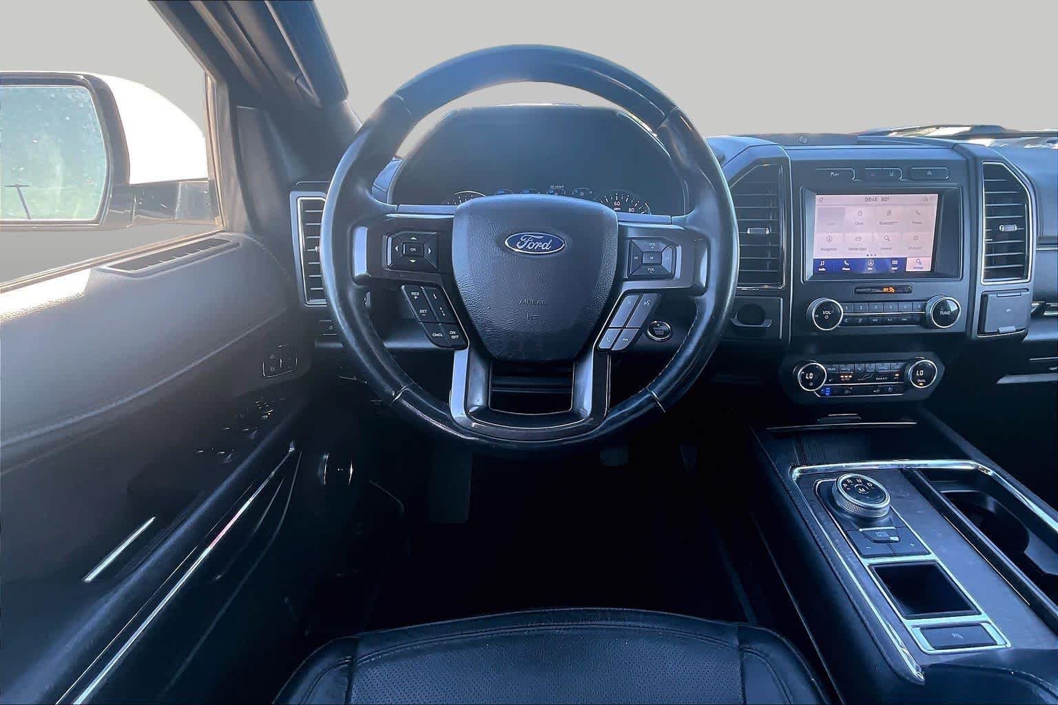 2021 Ford Expedition photo 6 of 37