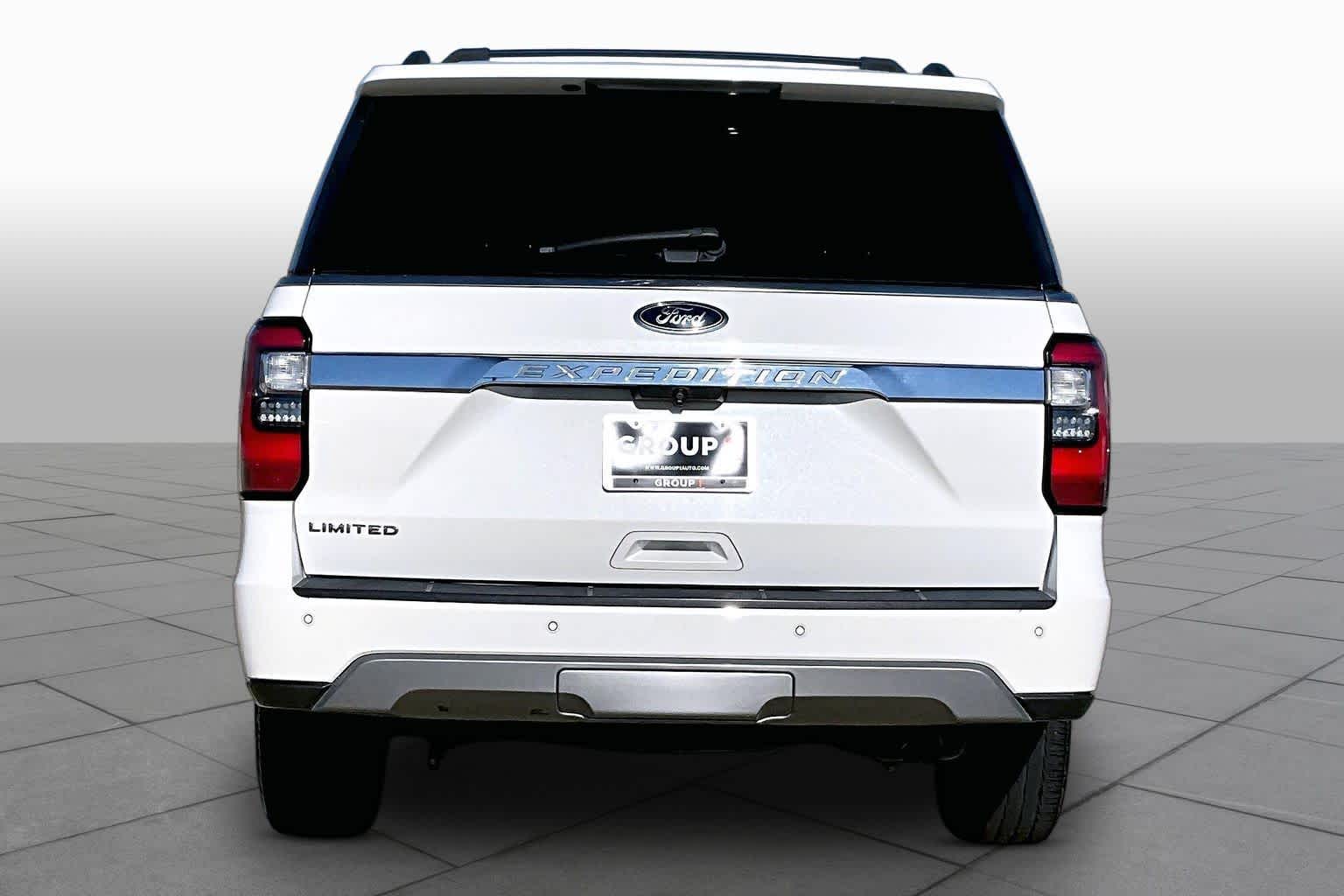 2021 Ford Expedition photo 5 of 37