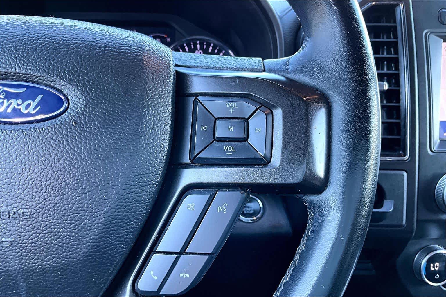 2021 Ford Expedition photo 25 of 37