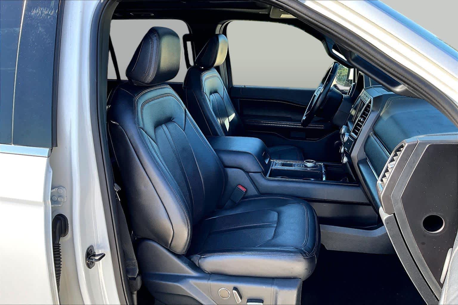 2021 Ford Expedition photo 9 of 37