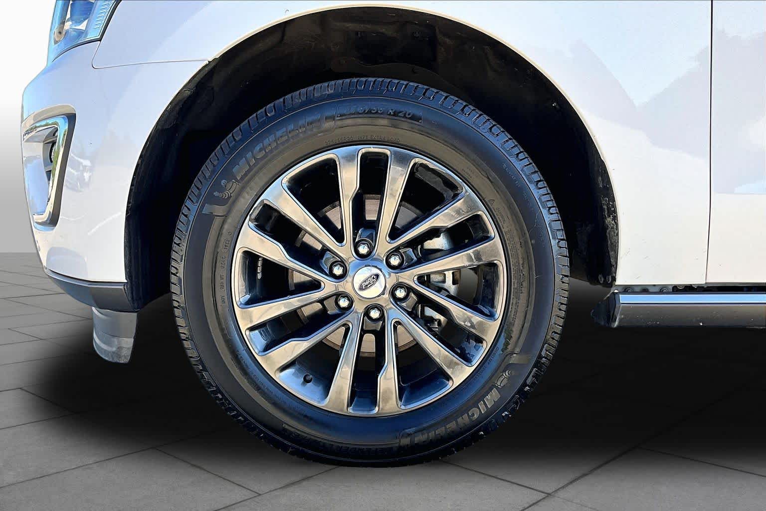2021 Ford Expedition photo 11 of 37