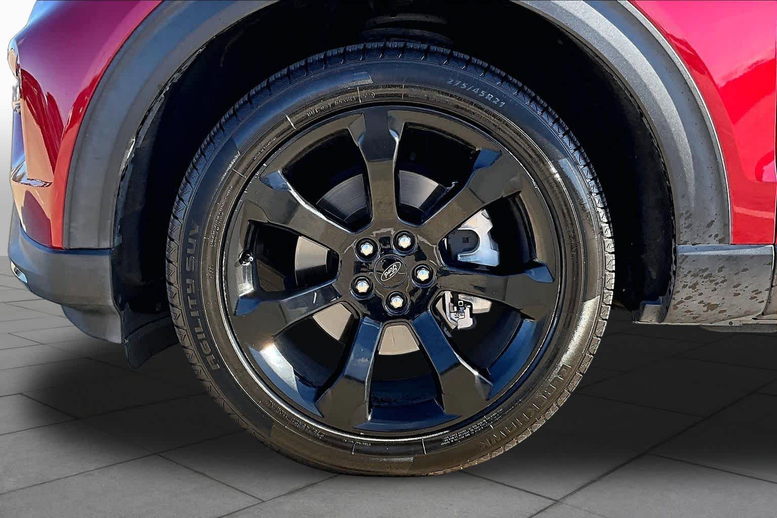 2023 Ford Explorer photo 11 of 37