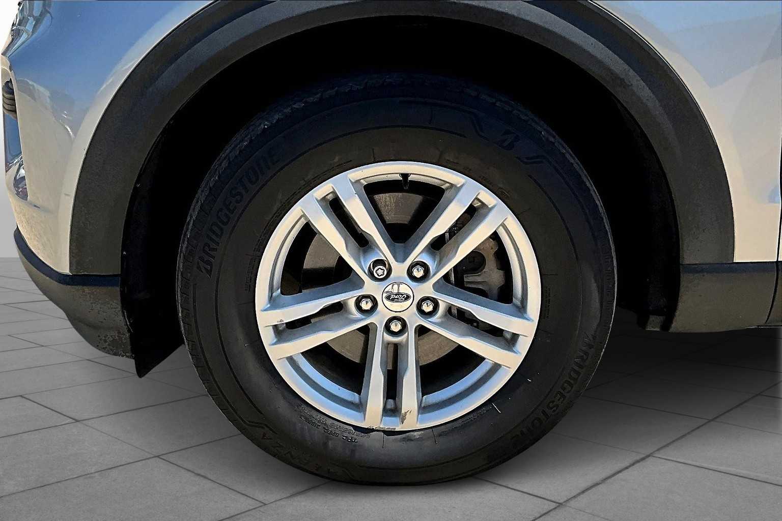 2022 Ford Explorer XLT Iconic Silver Metallic at Friendly Ford Crosby