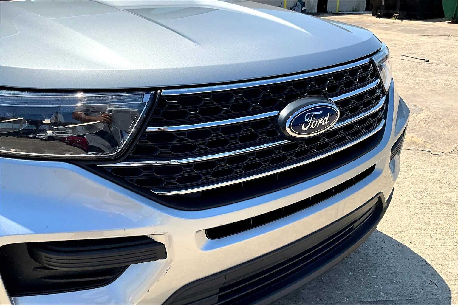 2022 Ford Explorer XLT Iconic Silver Metallic at Friendly Ford Crosby