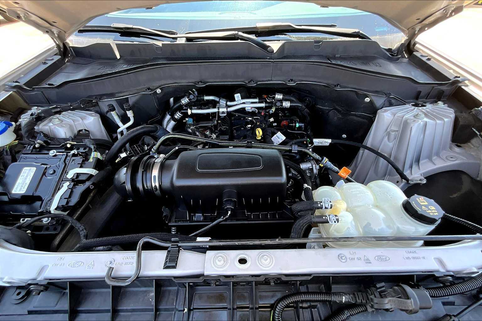 2022 Ford Explorer XLT Iconic Silver Metallic at Friendly Ford Crosby