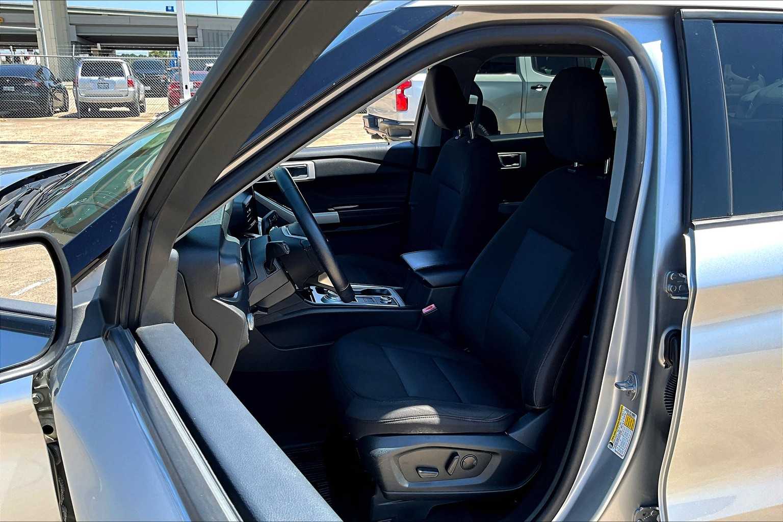 2022 Ford Explorer XLT Iconic Silver Metallic at Friendly Ford Crosby