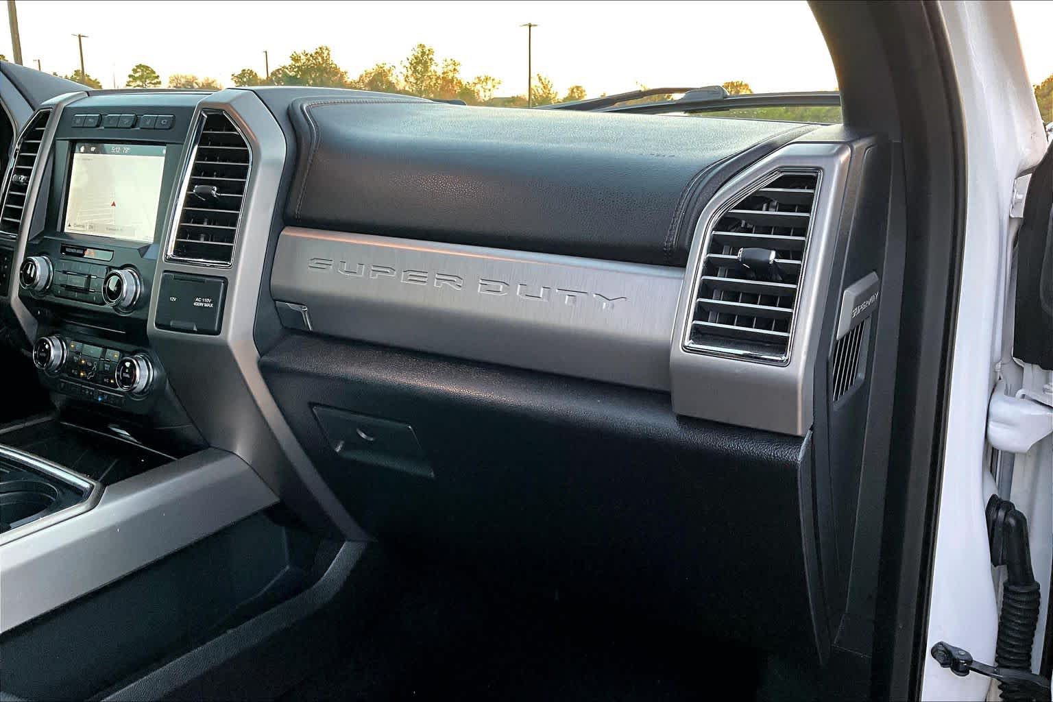 2018 Ford Super Duty F-250 SRW Platinum White Platinum Metallic Tri-Coat at HGreg Houston