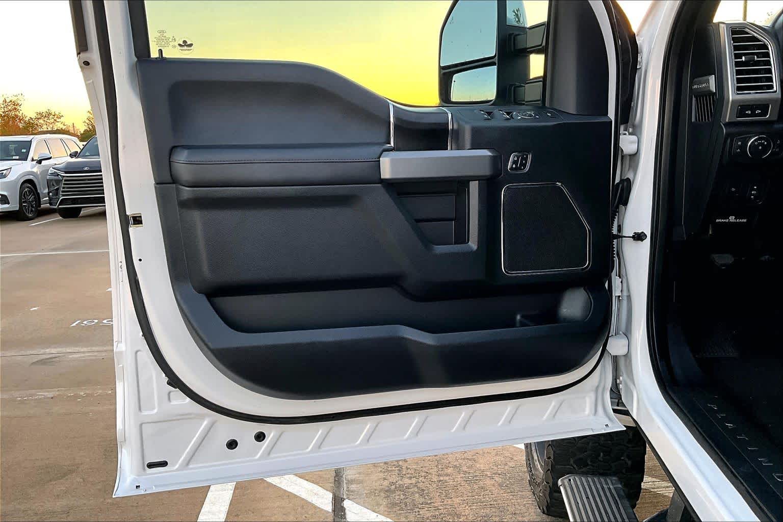 2018 Ford Super Duty F-250 SRW Platinum White Platinum Metallic Tri-Coat at HGreg Houston