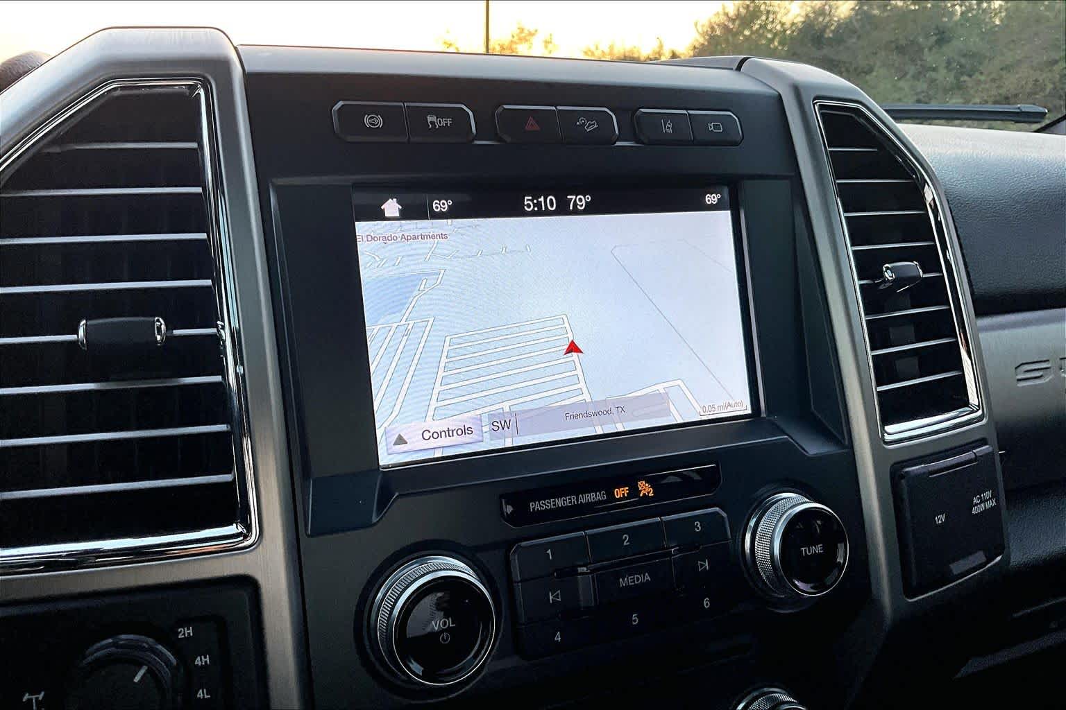 2018 Ford Super Duty F-250 SRW Platinum White Platinum Metallic Tri-Coat at HGreg Houston