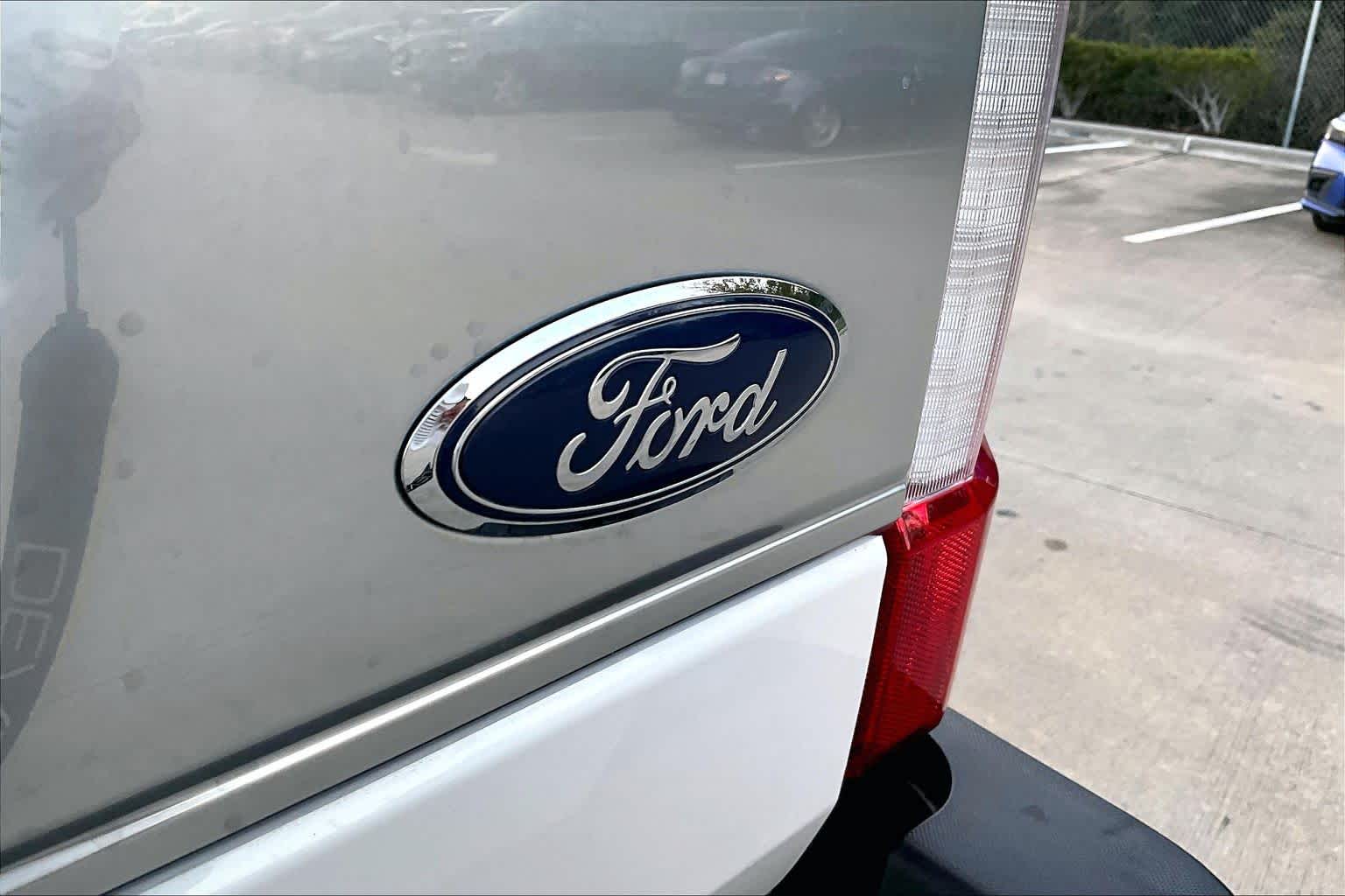 2018 Ford Super Duty F-250 SRW Platinum White Platinum Metallic Tri-Coat at HGreg Houston