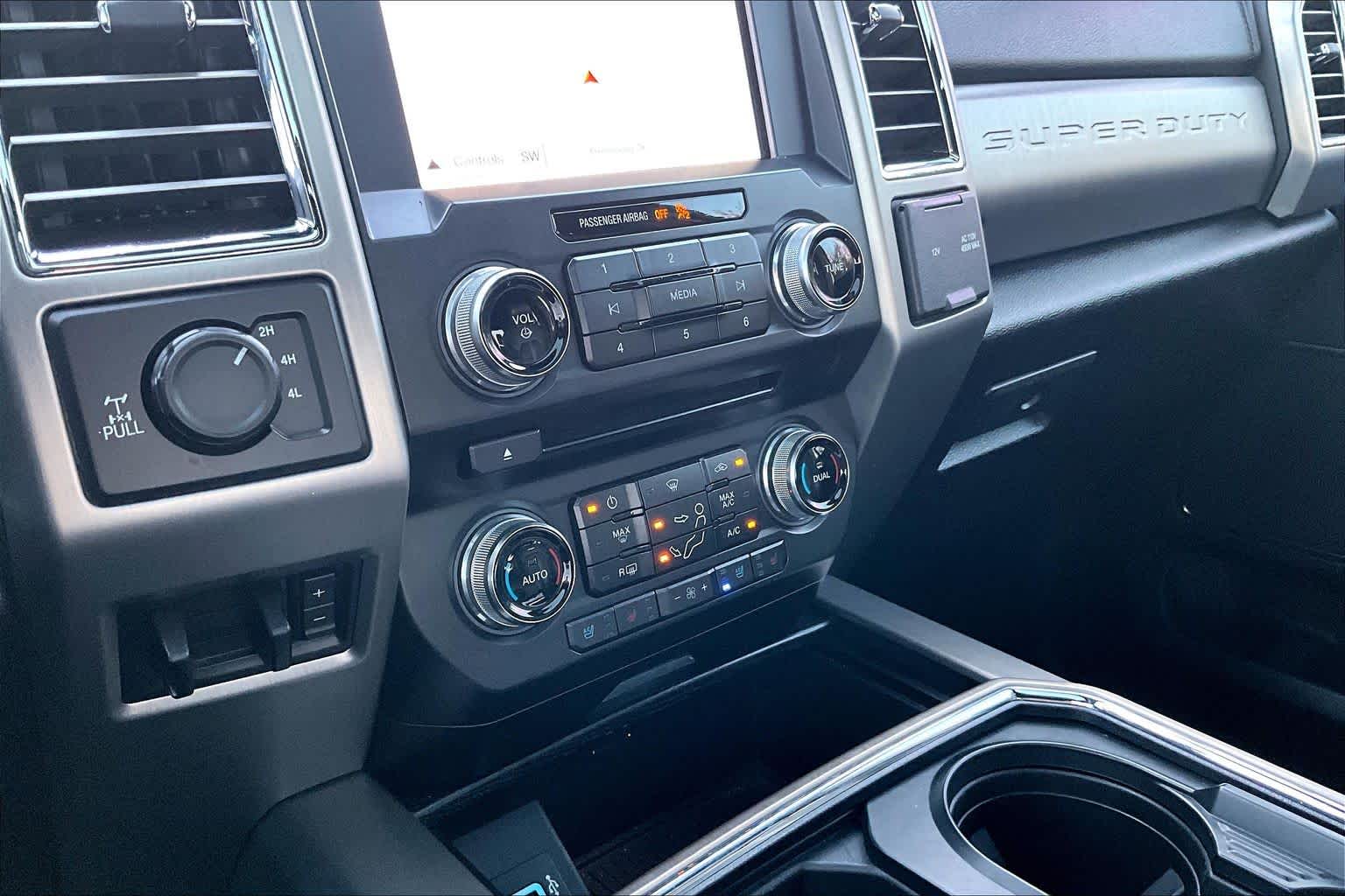 2018 Ford Super Duty F-250 SRW Platinum White Platinum Metallic Tri-Coat at HGreg Houston