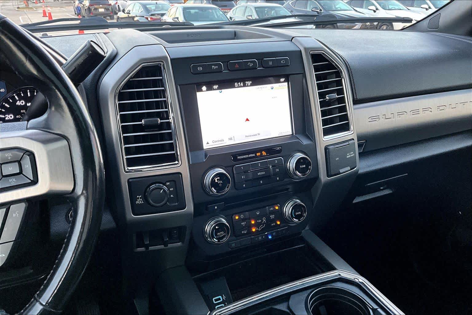 2018 Ford Super Duty F-250 SRW Platinum White Platinum Metallic Tri-Coat at HGreg Houston