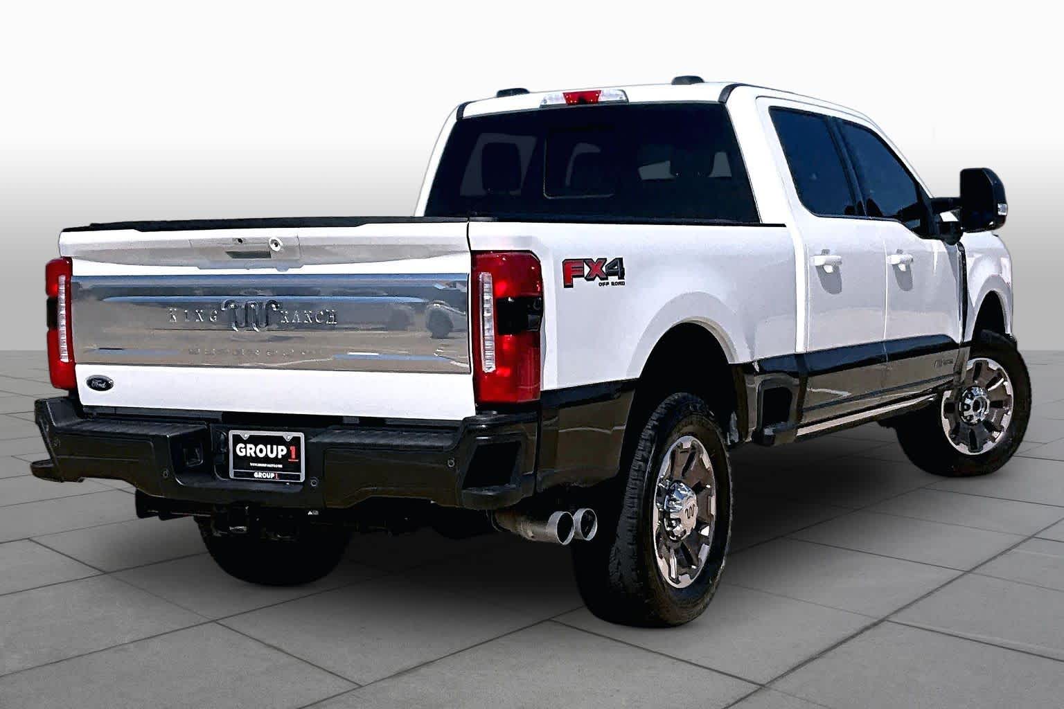2025 Ford Super Duty F-250 Pickup photo 13 of 37