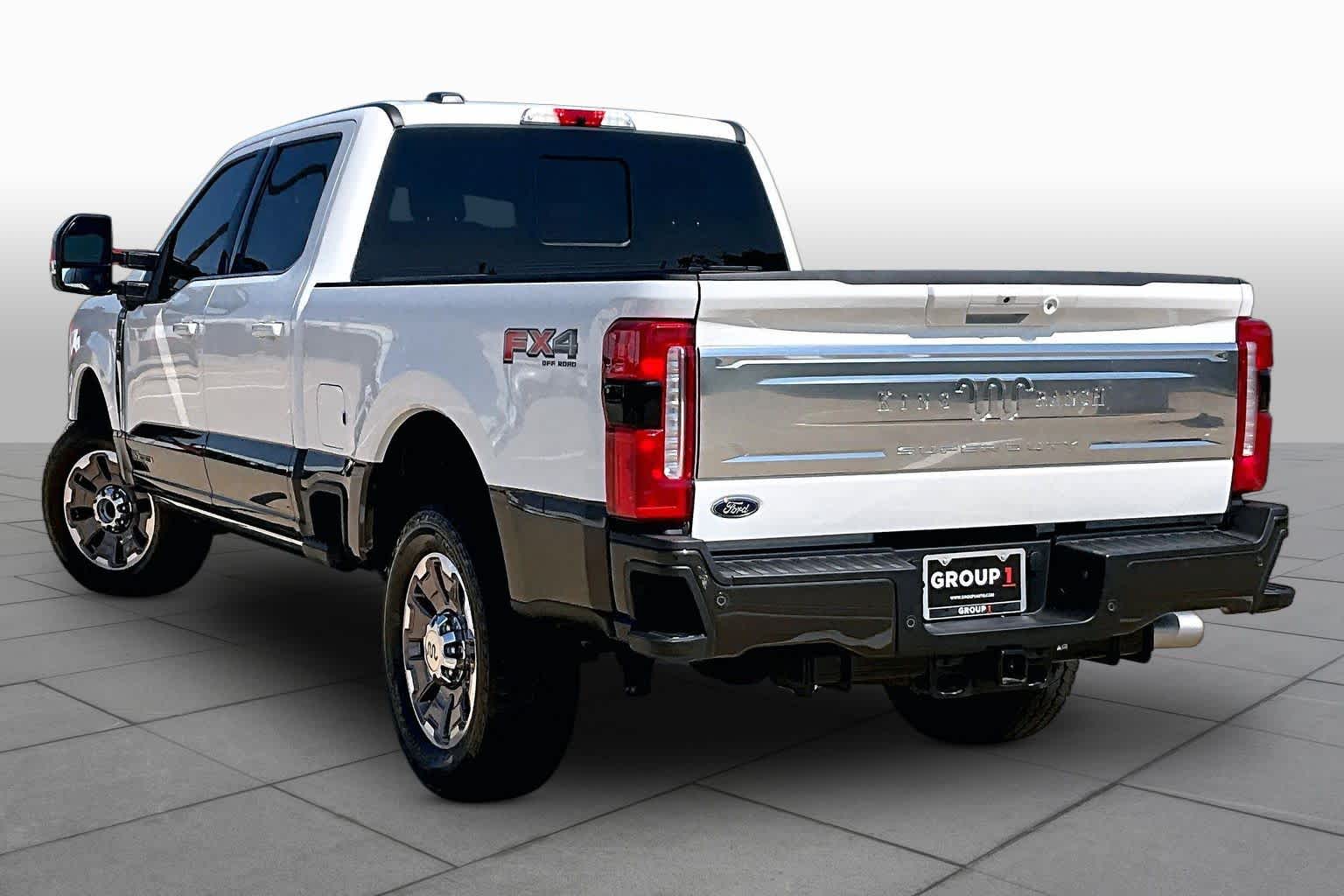 2025 Ford Super Duty F-250 Pickup photo 12 of 37