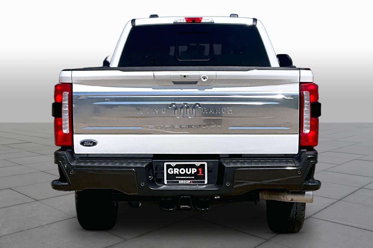 2025 Ford Super Duty F-250 Pickup photo 5 of 37