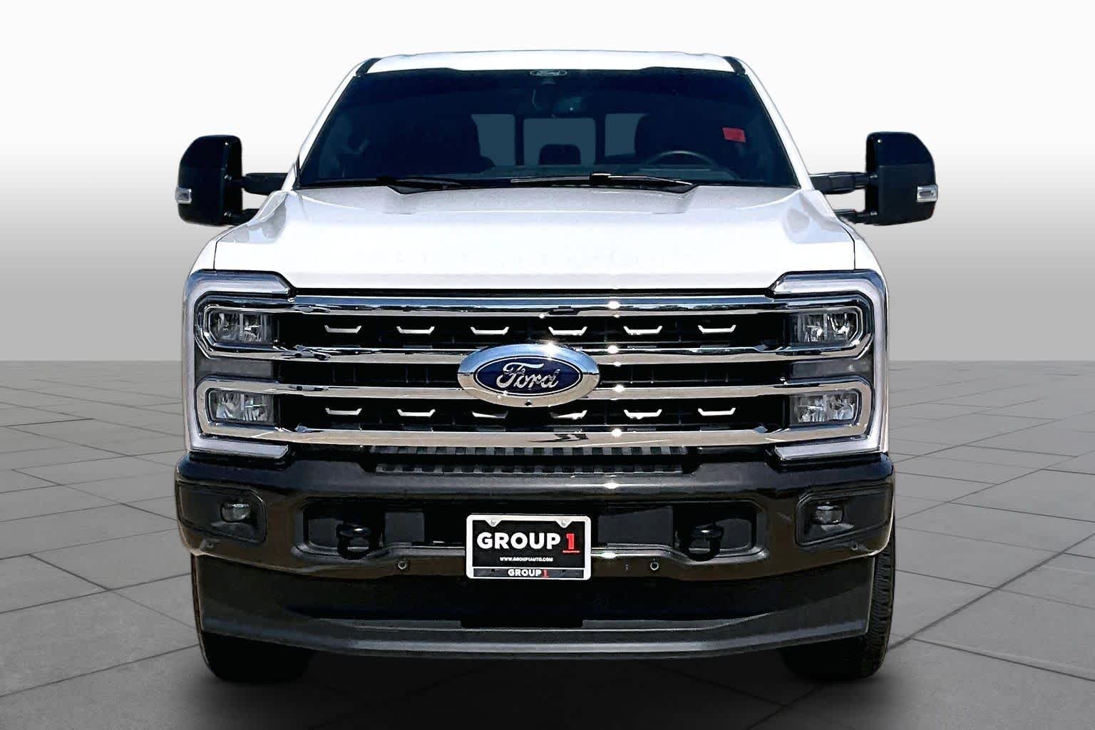 2025 Ford Super Duty F-250 Pickup photo 4 of 37