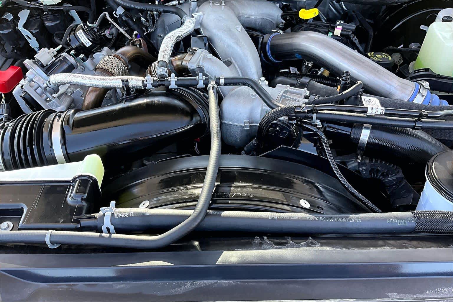2025 Ford Super Duty F-250 Pickup photo 32 of 37