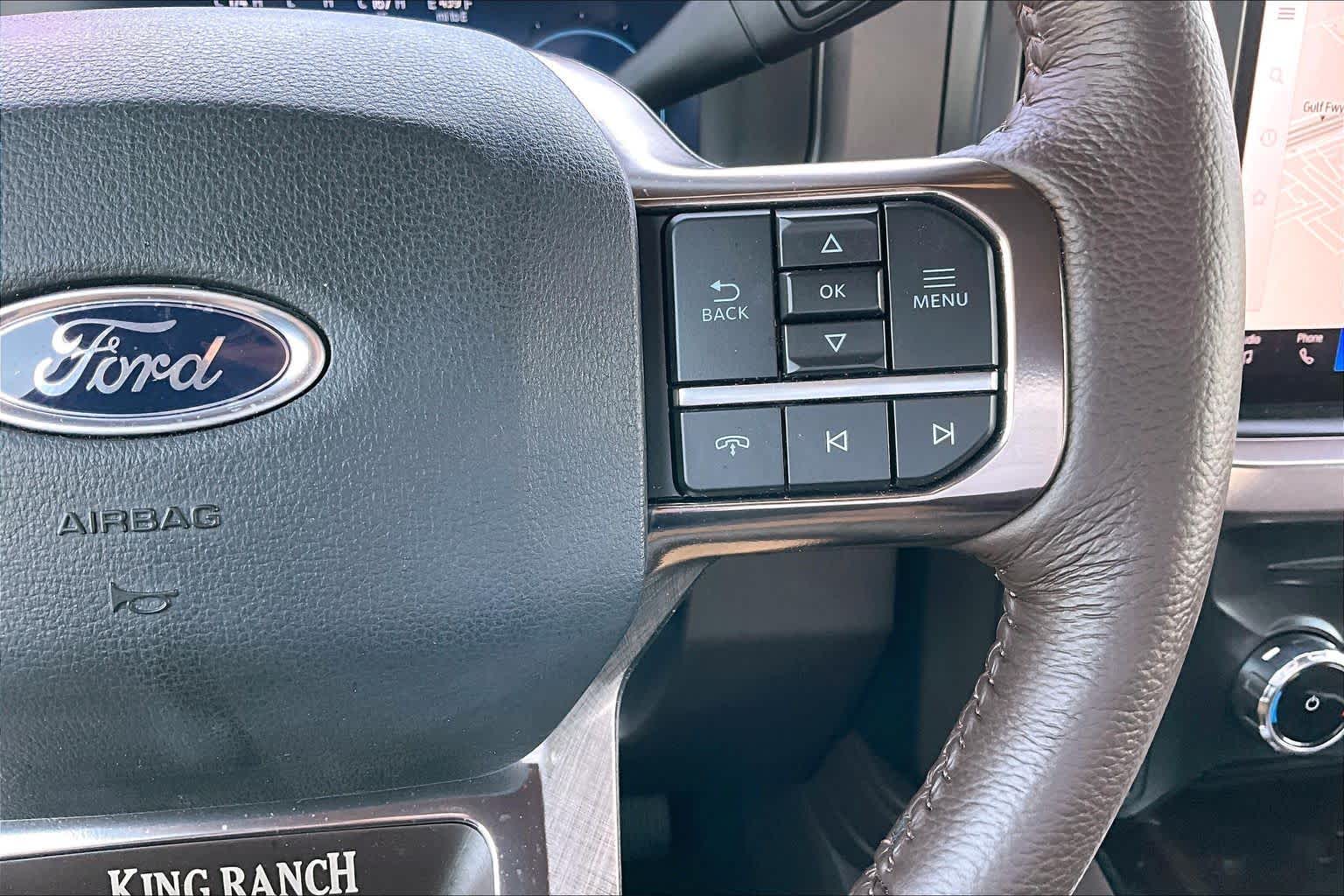 2025 Ford Super Duty F-250 Pickup photo 25 of 37
