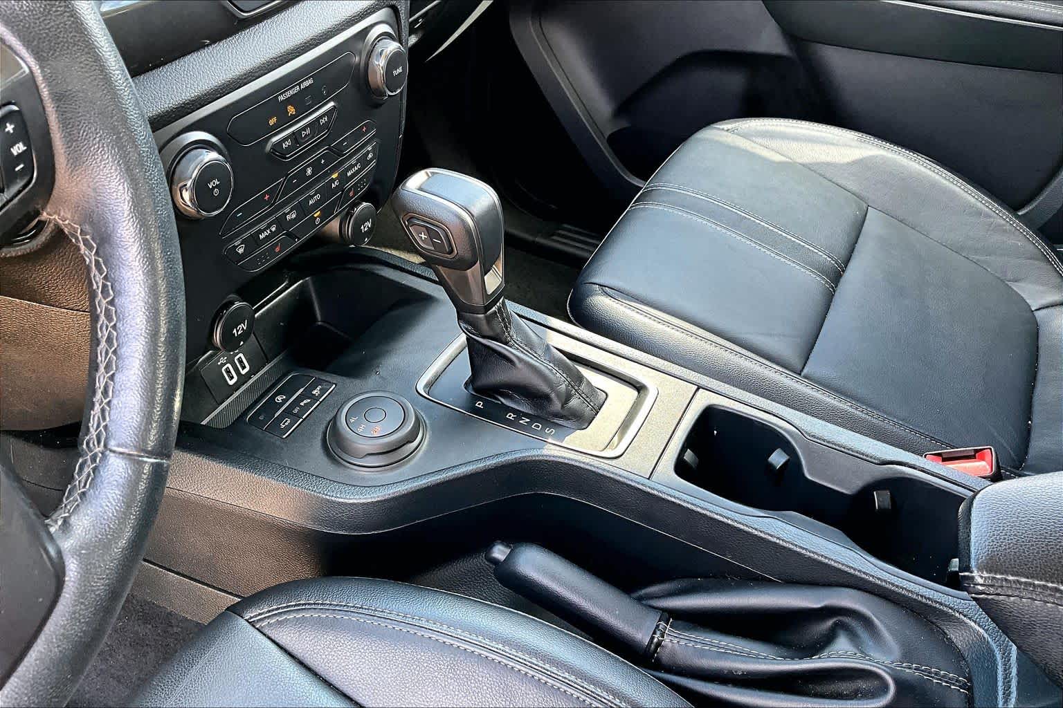 2022 Ford Ranger LARIAT Iconic Silver Metallic at Lexus Southwest Houston