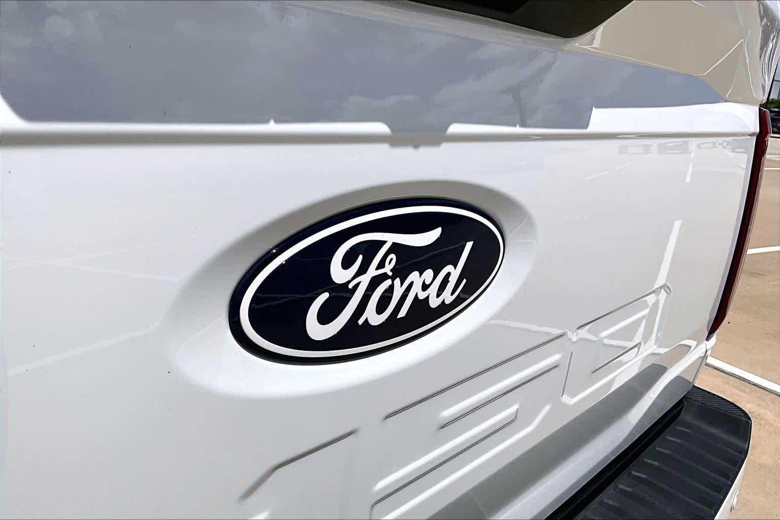 2025 Ford F-150 STX Oxford White at Group 1 GMC Buick South