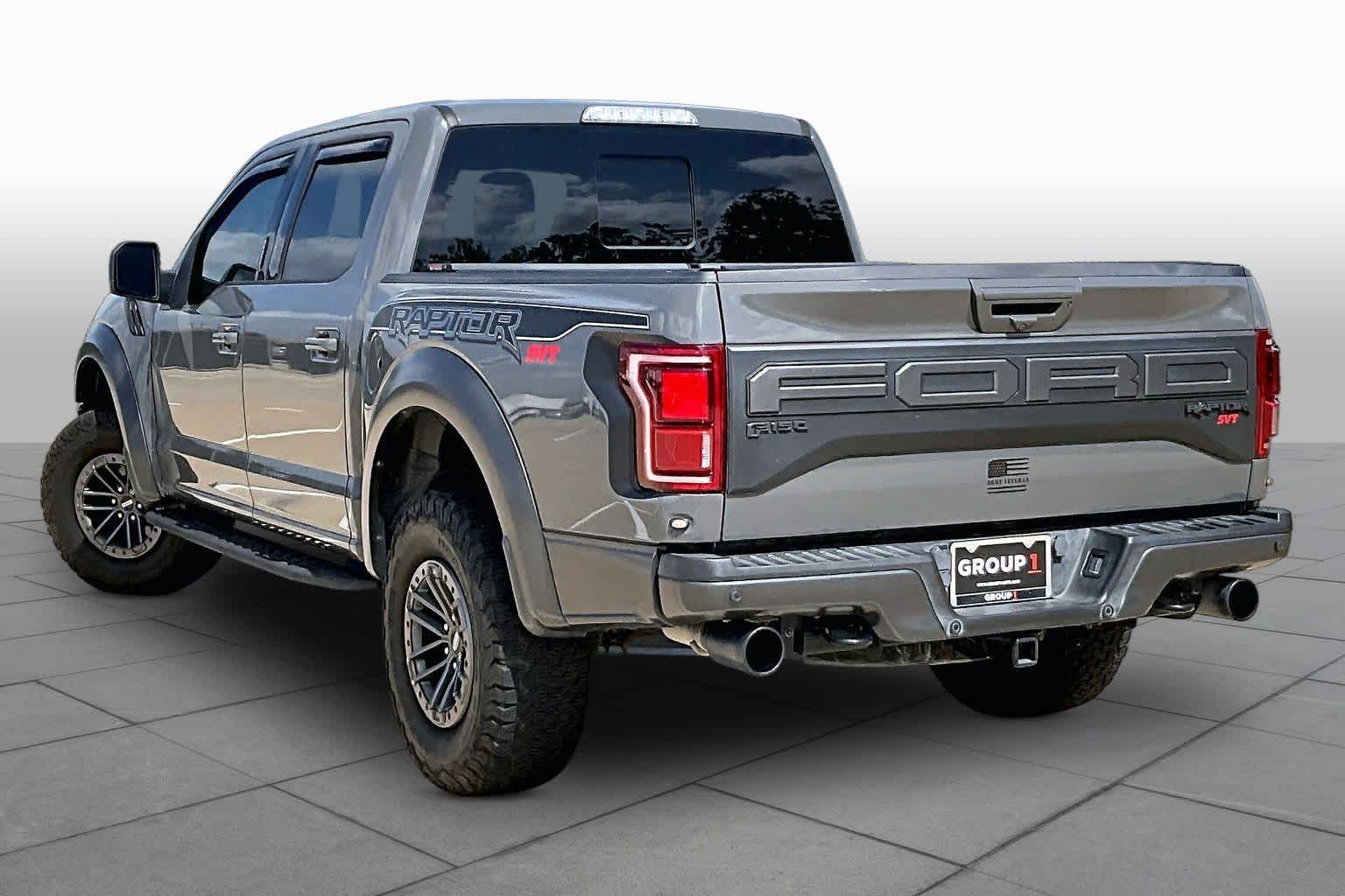 2020 Ford F-150 Raptor - 11