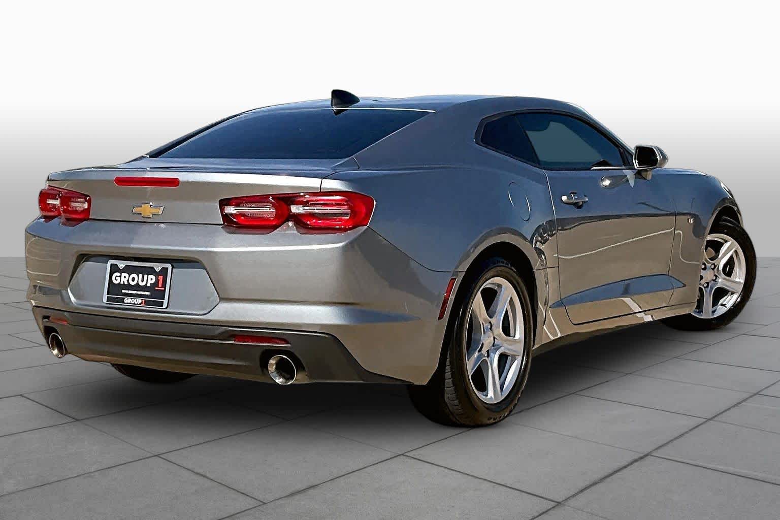 2023 Chevrolet Camaro photo 13 of 37