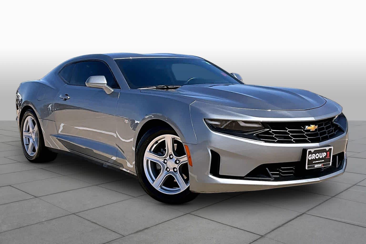 2023 Chevrolet Camaro photo 3 of 37