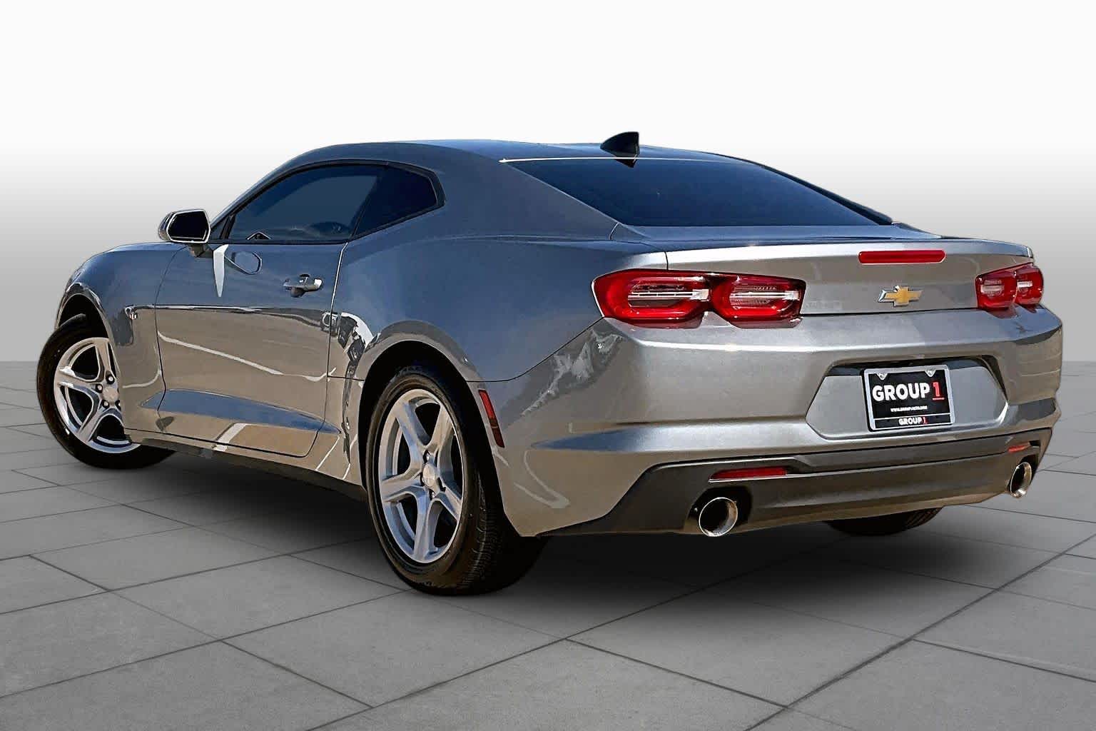 2023 Chevrolet Camaro photo 12 of 37