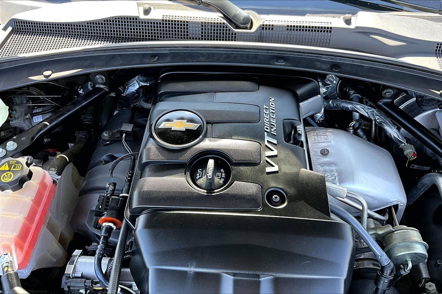 2023 Chevrolet Camaro photo 33 of 37