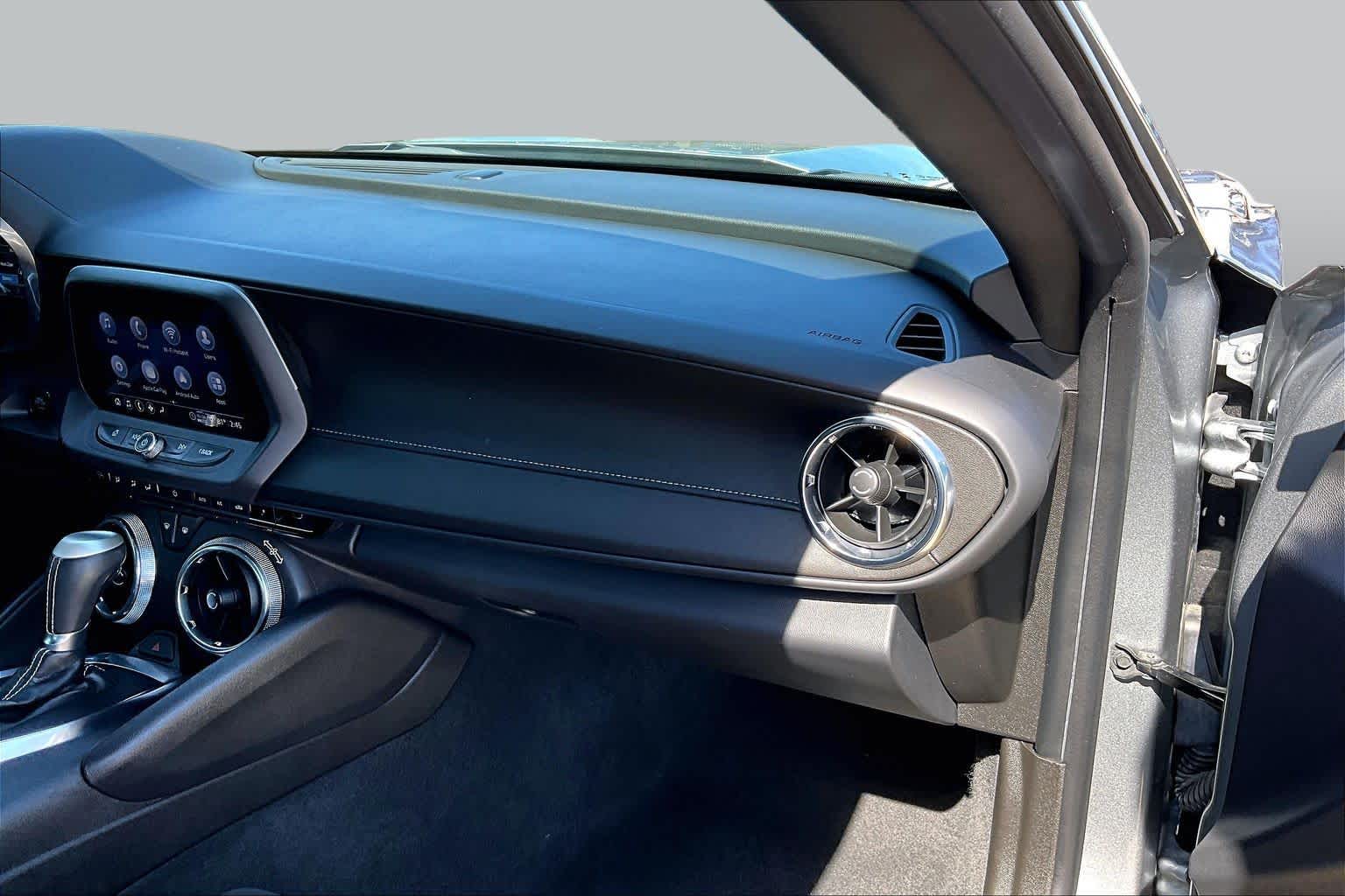 2023 Chevrolet Camaro photo 19 of 37