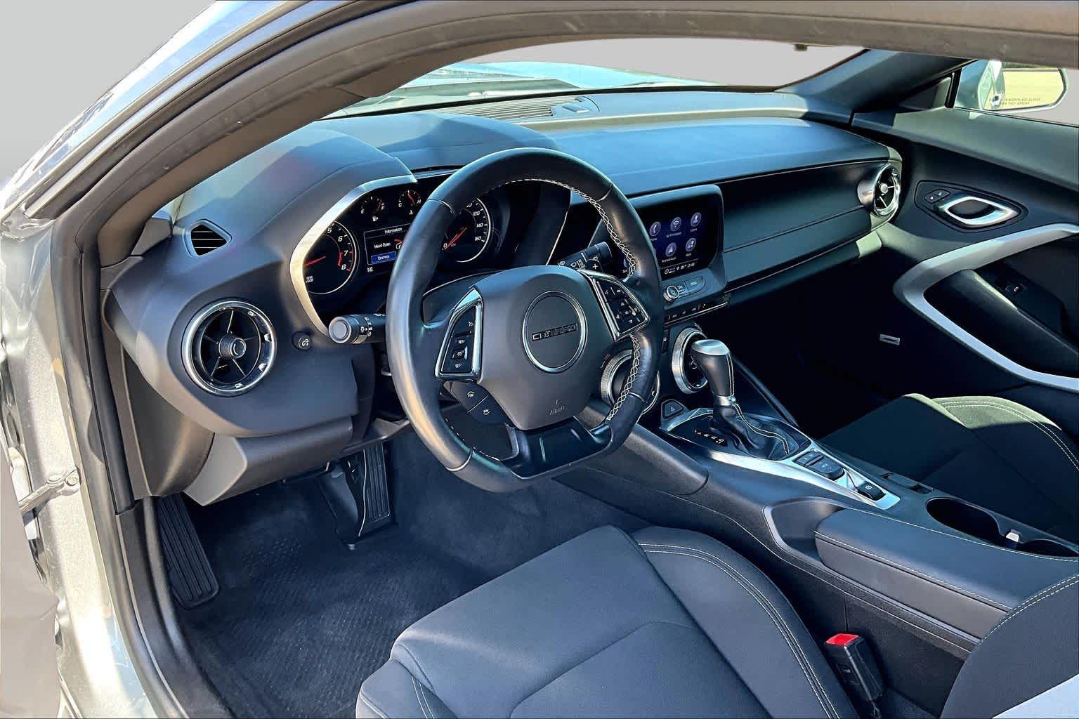 2023 Chevrolet Camaro photo 18 of 37