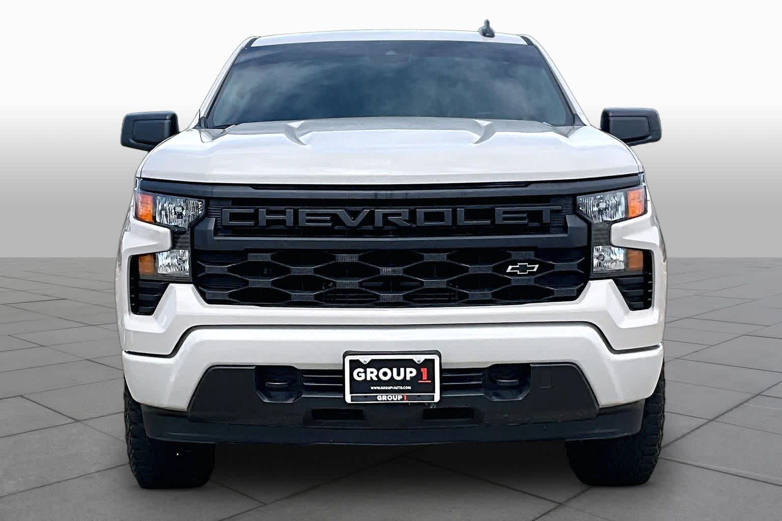 2026 Chevrolet Silverado 1500 photo 4 of 37