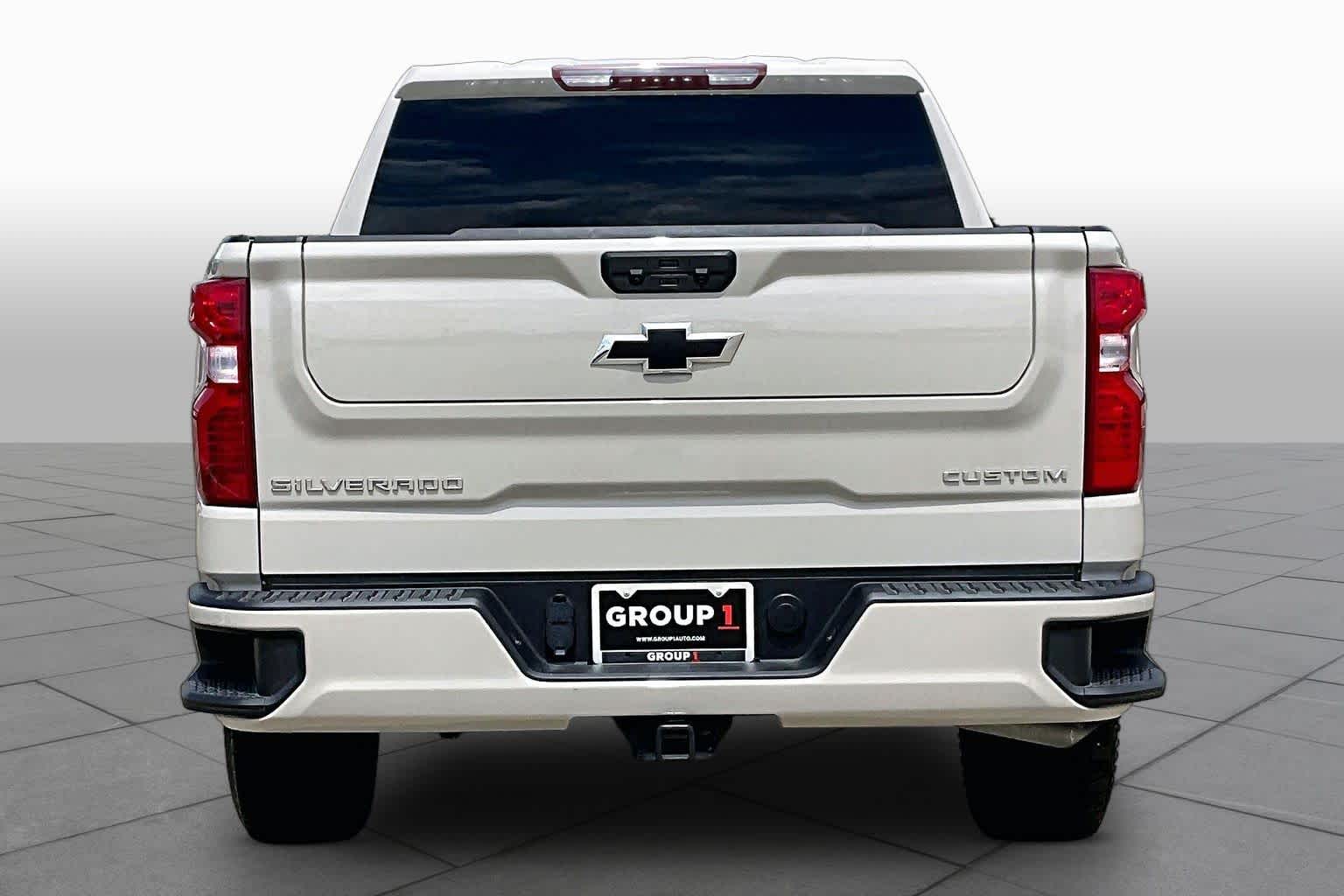 2026 Chevrolet Silverado 1500 photo 5 of 37