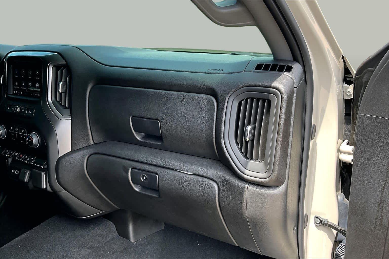 2026 Chevrolet Silverado 1500 photo 19 of 37