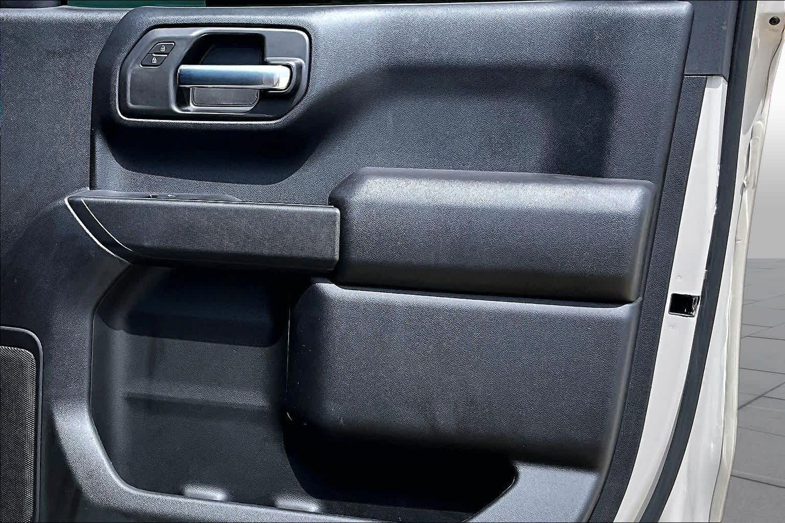 2026 Chevrolet Silverado 1500 photo 23 of 37