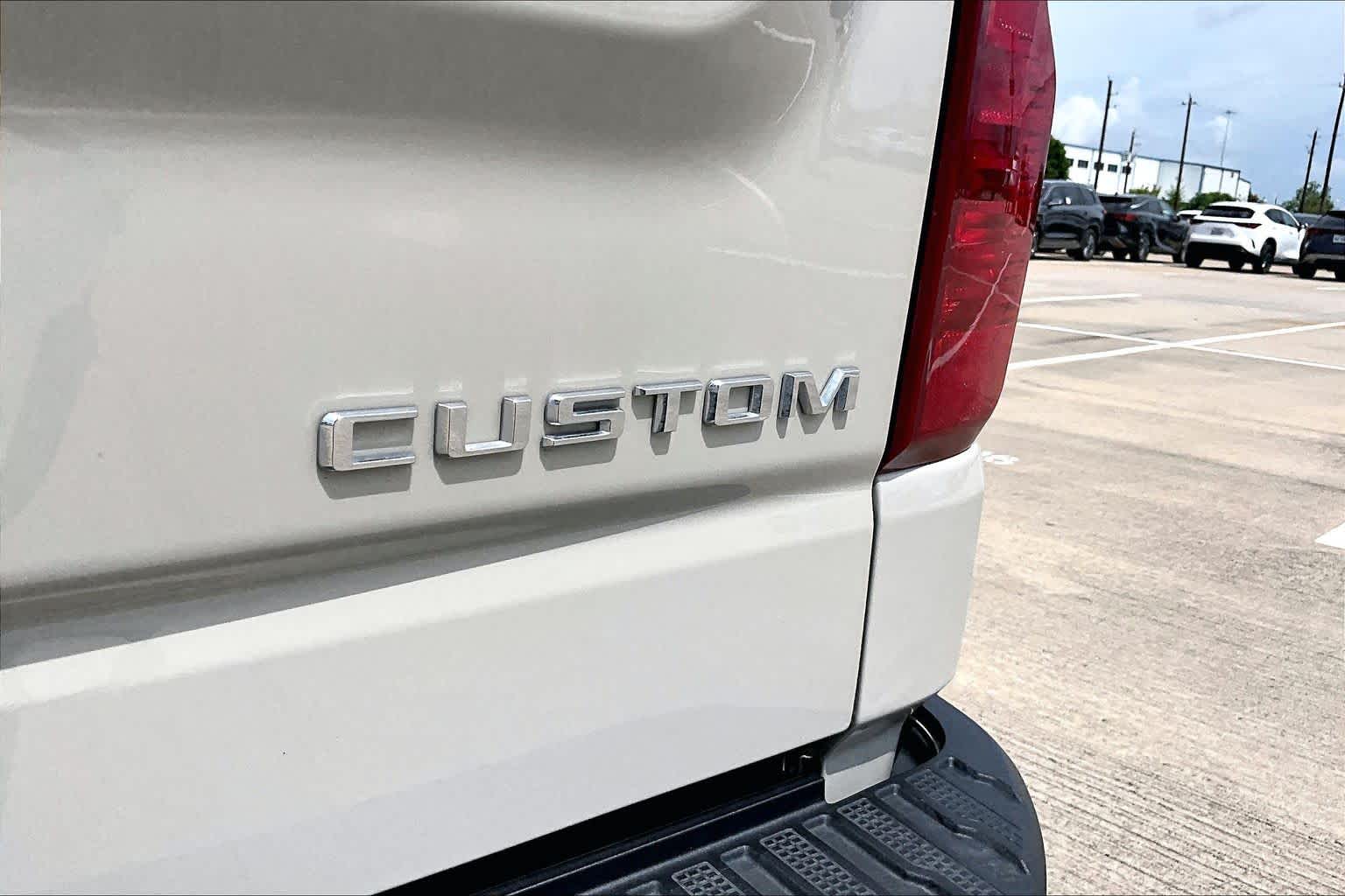 2026 Chevrolet Silverado 1500 photo 10 of 37