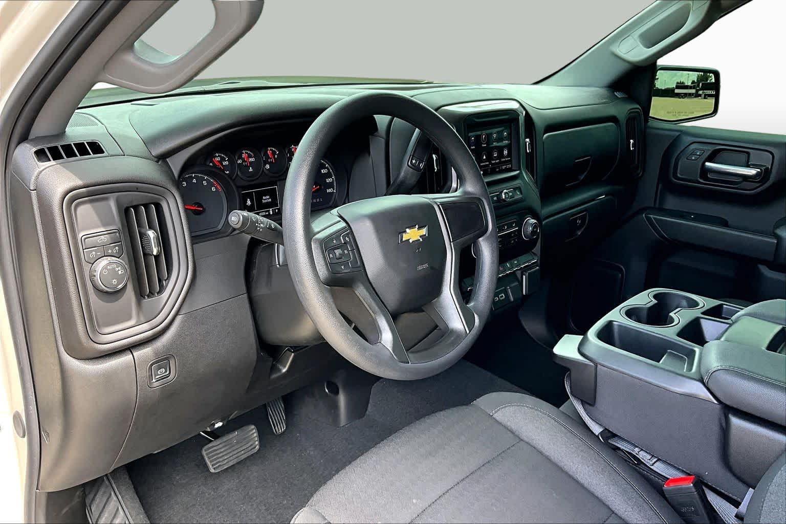 2026 Chevrolet Silverado 1500 photo 18 of 37