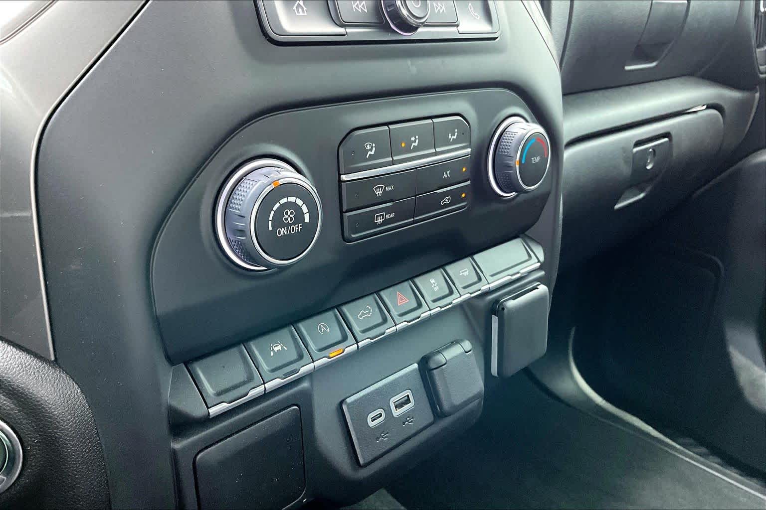 2026 Chevrolet Silverado 1500 photo 35 of 37