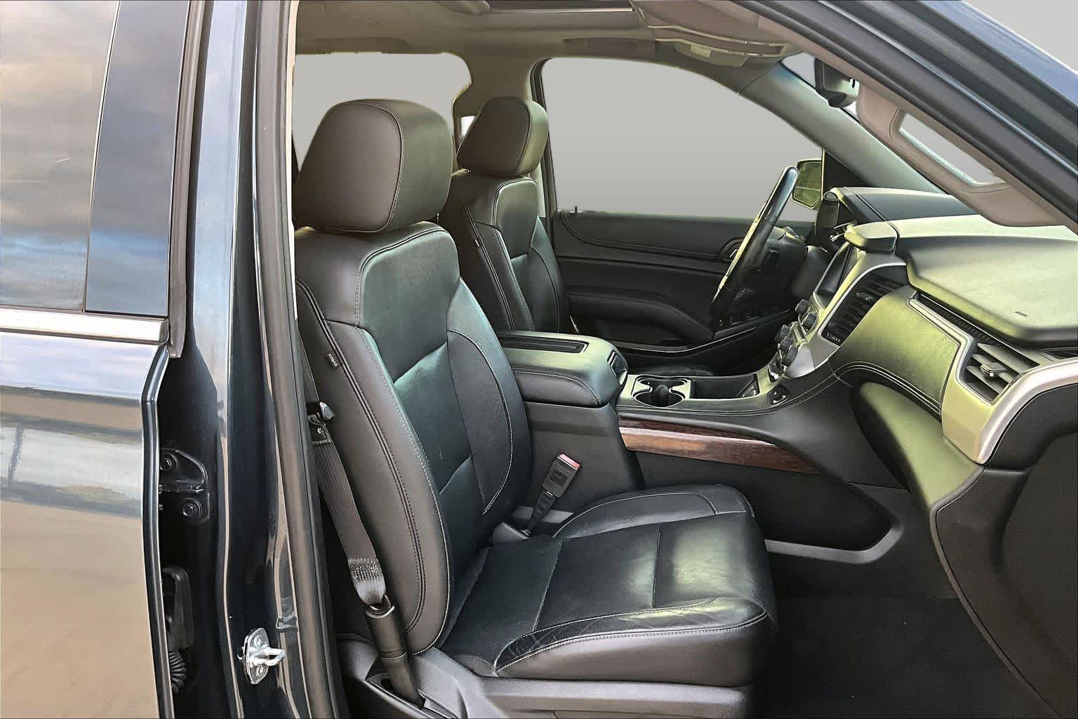 2019 GMC Yukon photo 8 of 34