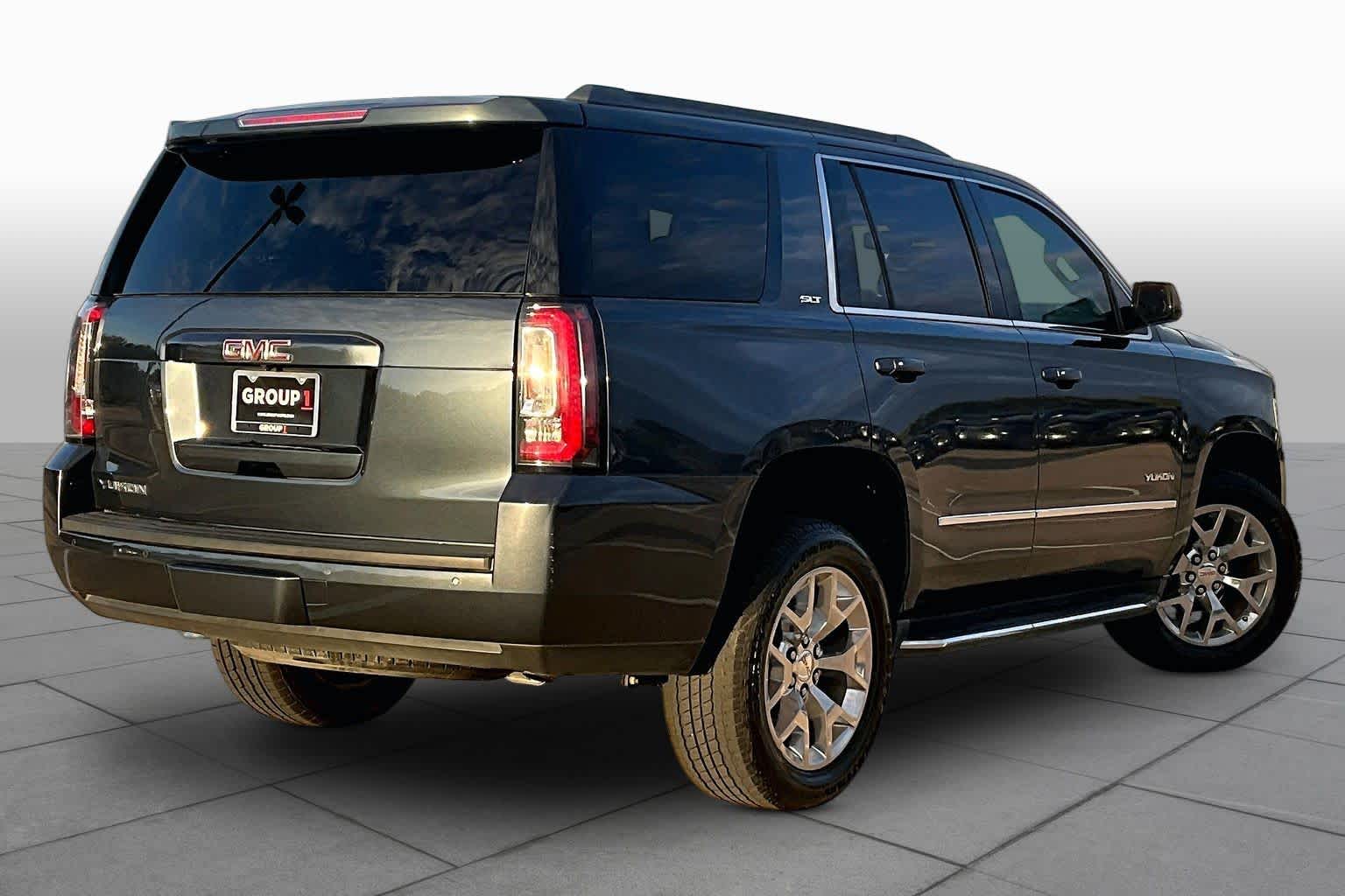 2019 GMC Yukon photo 12 of 34