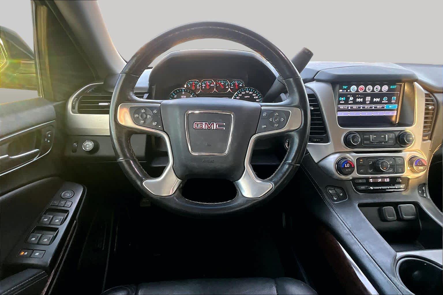 2019 GMC Yukon photo 5 of 34