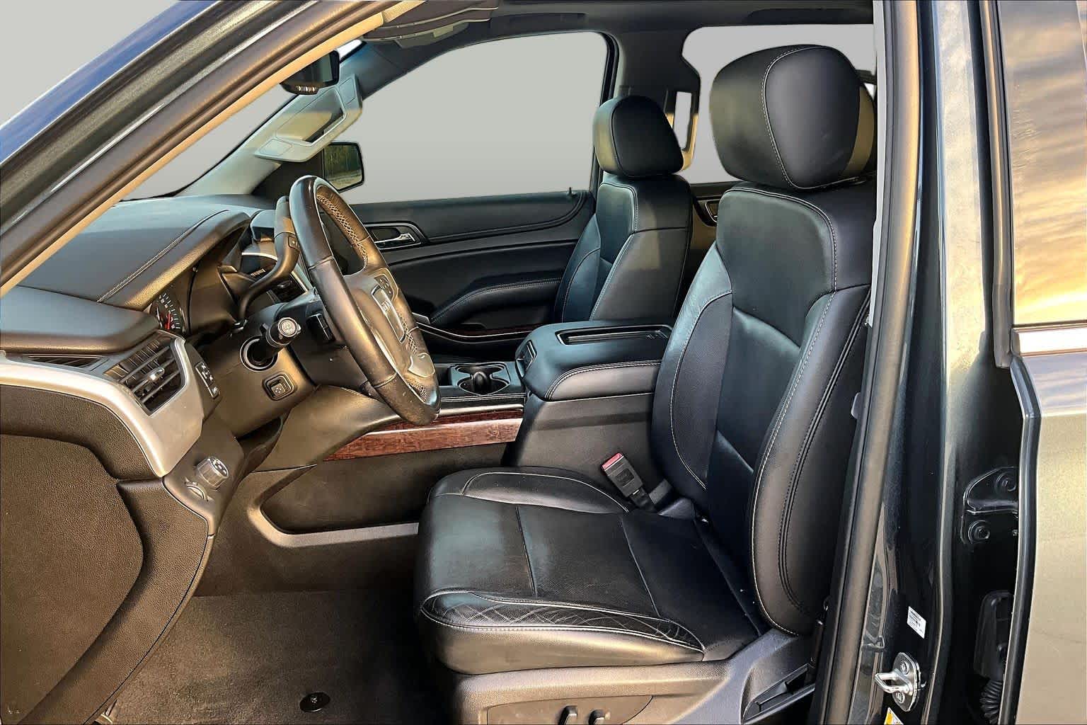 2019 GMC Yukon photo 7 of 34